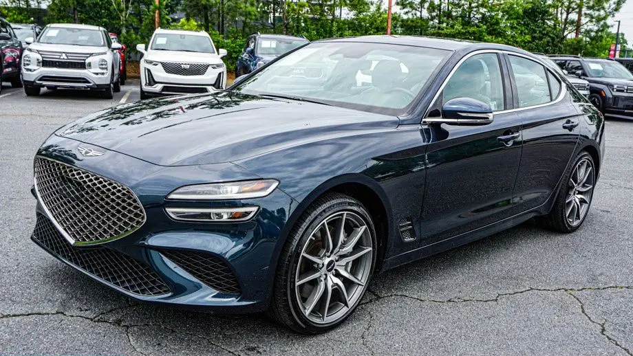 2025 Genesis G70 2.5T Standard