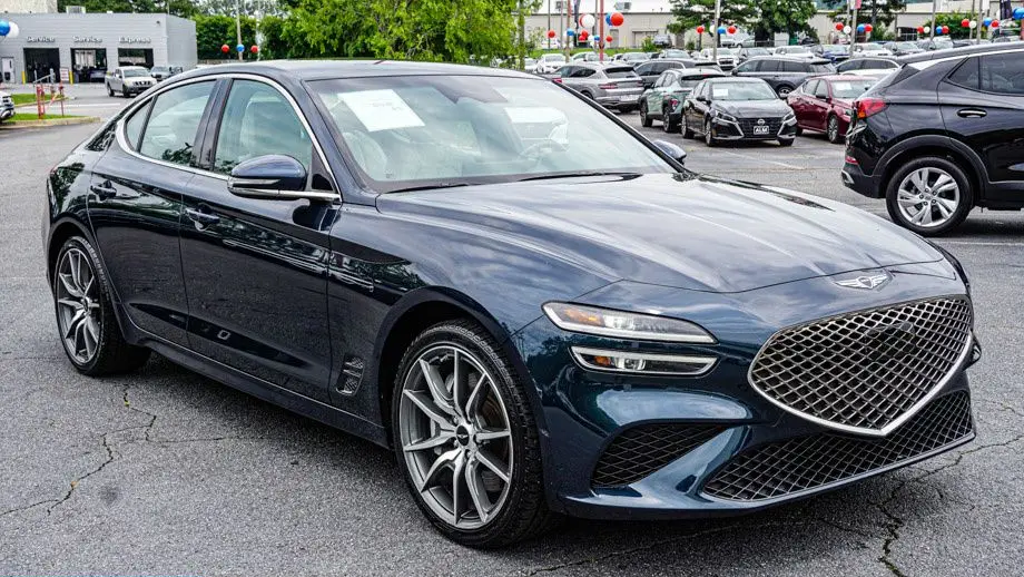 2025 Genesis G70 2.5T Standard