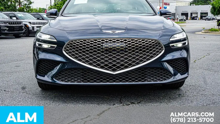 2025 Genesis G70 2.5T Standard