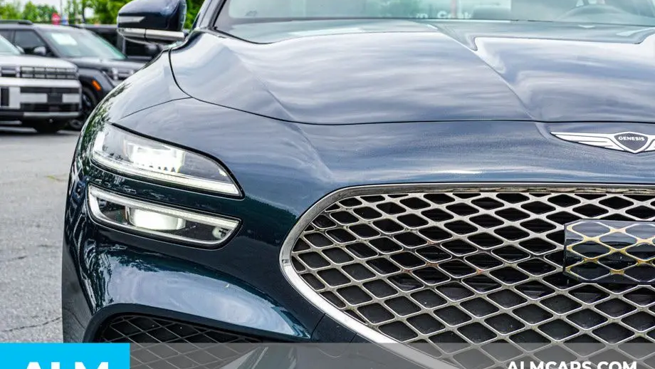 2025 Genesis G70 2.5T Standard
