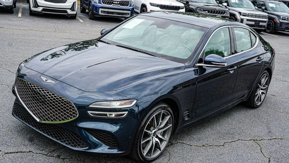 2025 Genesis G70 2.5T Standard