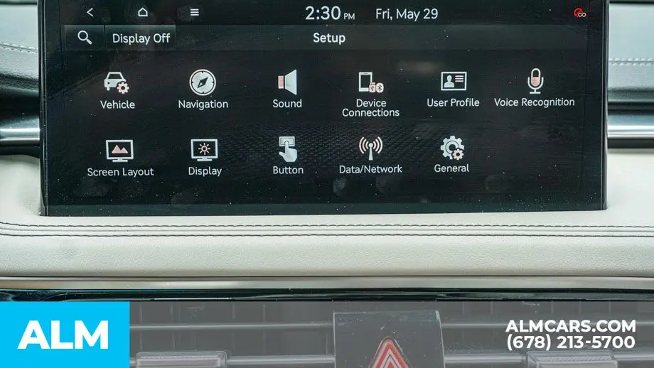 2025 Genesis G70 2.5T Standard