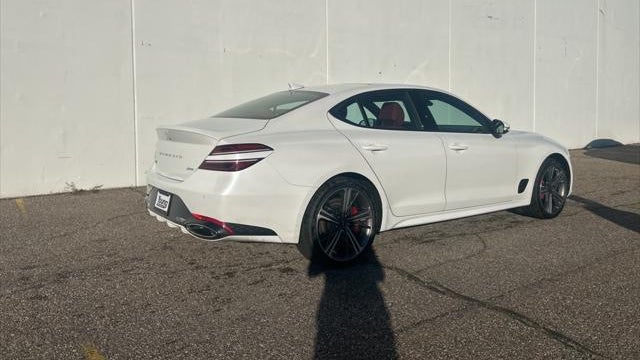 2025 Genesis G70 2.5T Standard