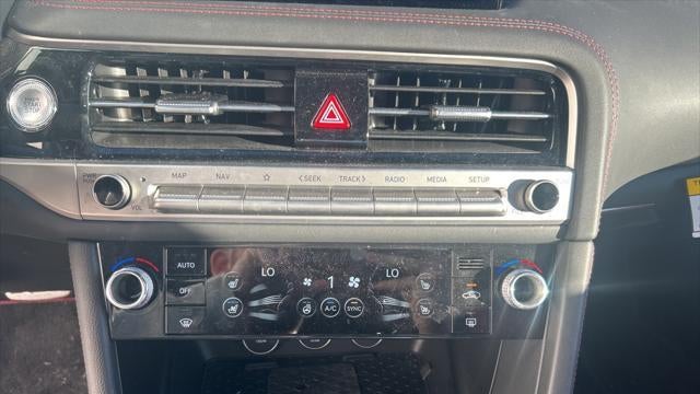 2025 Genesis G70 2.5T Standard