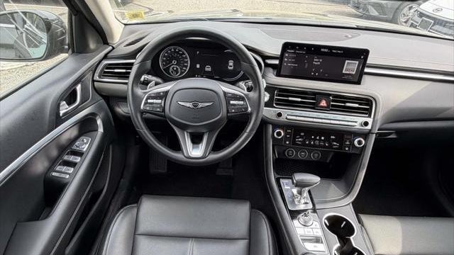 2025 Genesis G70 2.5T Standard