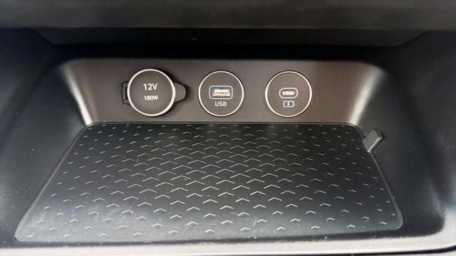 2025 Genesis G70 2.5T Standard