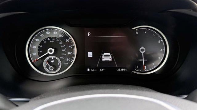 2025 Genesis G70 2.5T Standard