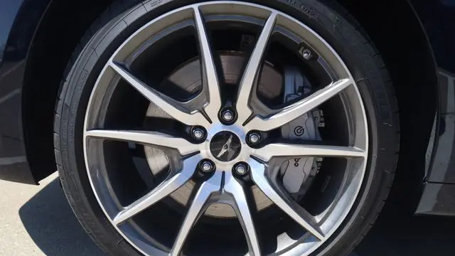 2026 Genesis G70 2.5T Prestige
