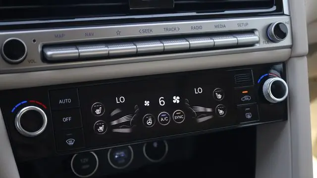2026 Genesis G70 2.5T Prestige