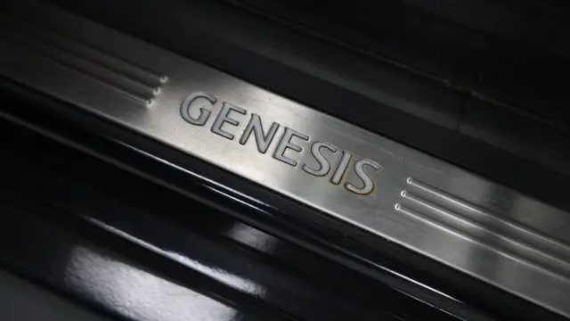 2026 Genesis G70 2.5T Prestige
