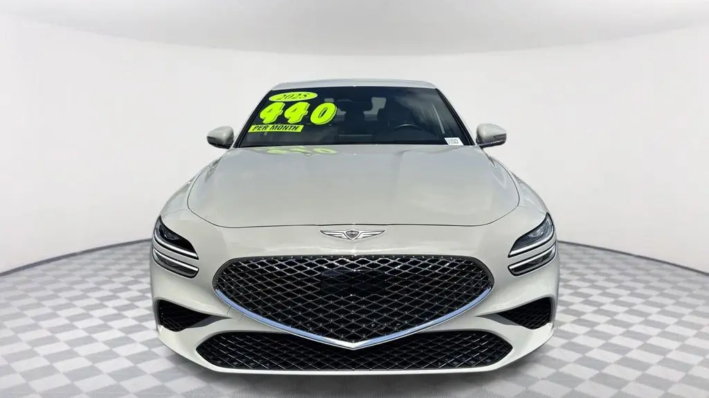 2025 Genesis G70 2.5T Standard