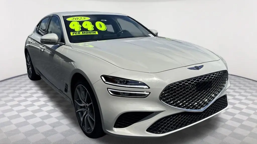 2025 Genesis G70 2.5T Standard