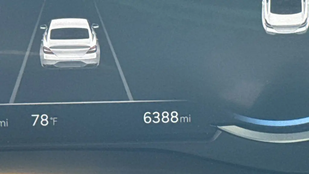 2025 Genesis G70 2.5T Standard