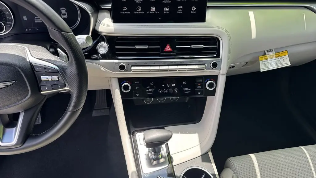 2025 Genesis G70 2.5T Standard