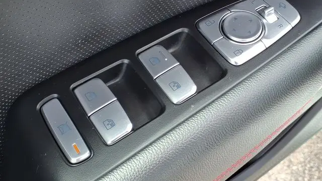 2025 Genesis G70 2.5T Sport Prestige