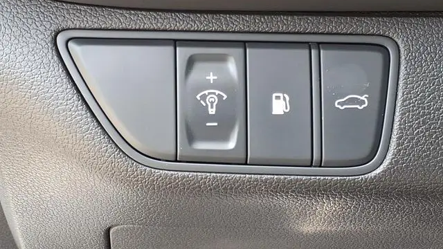 2025 Genesis G70 2.5T Sport Prestige