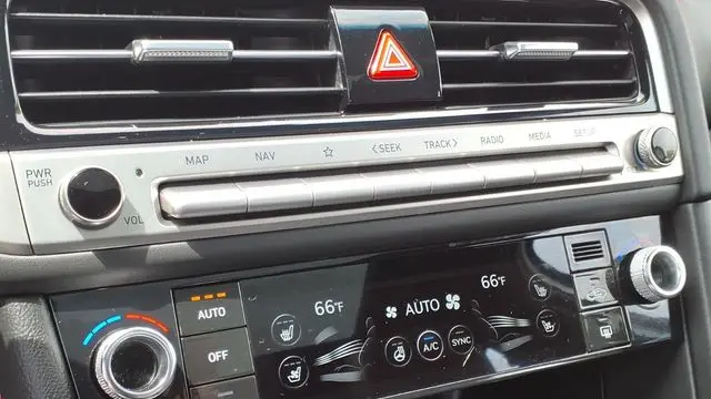 2025 Genesis G70 2.5T Sport Prestige