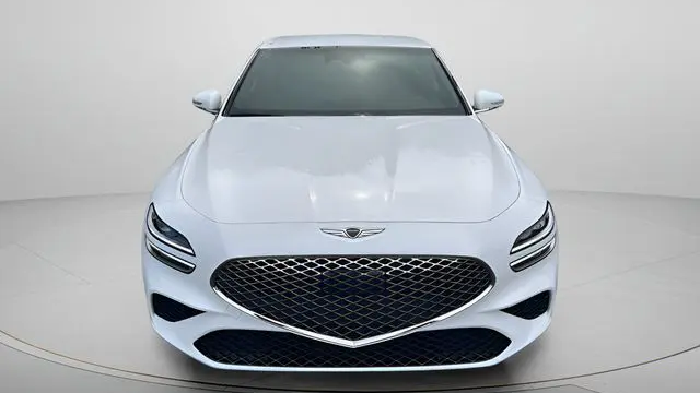 2025 Genesis G70 2.5T Standard