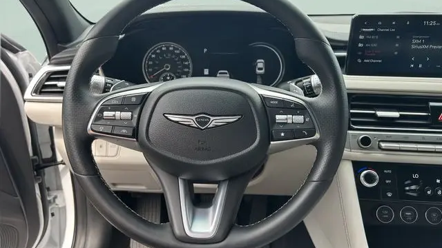 2025 Genesis G70 2.5T Standard