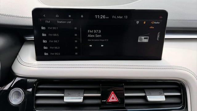 2025 Genesis G70 2.5T Standard