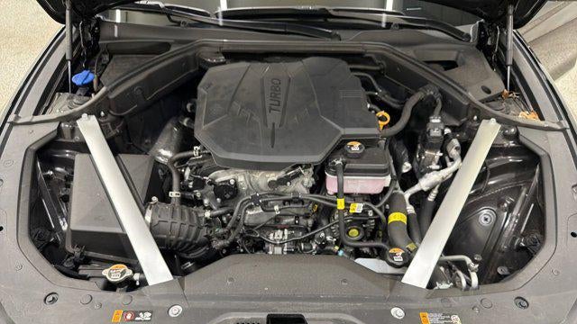 2025 Genesis G70 2.5T Standard