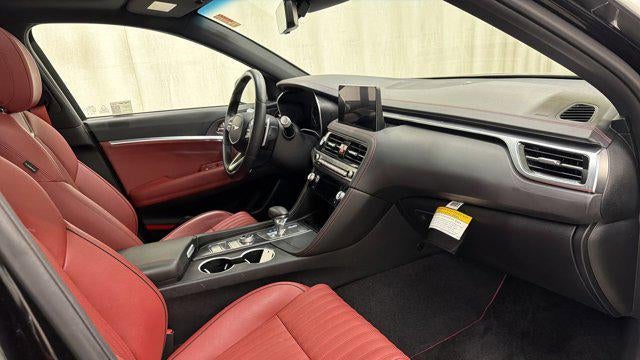 2025 Genesis G70 2.5T Standard