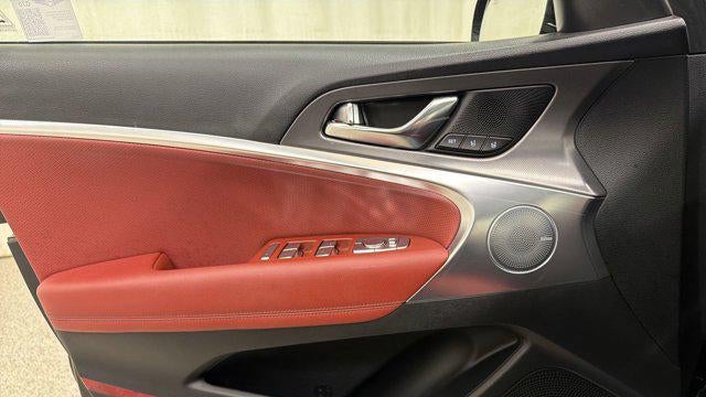 2025 Genesis G70 2.5T Standard