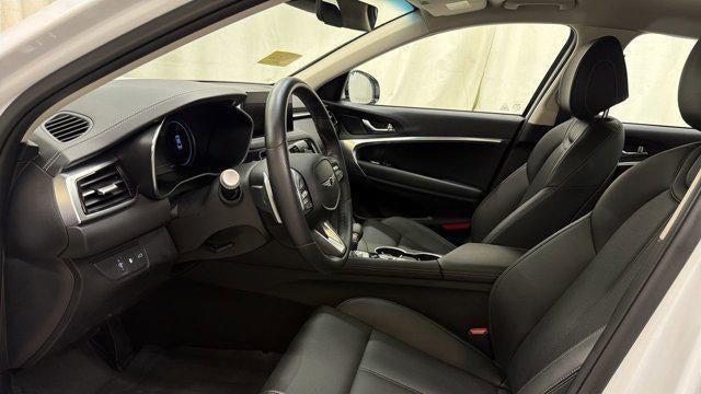 2025 Genesis G70 2.5T Standard