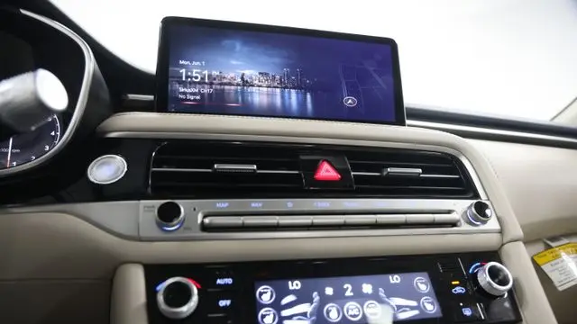 2026 Genesis G70 2.5T Prestige