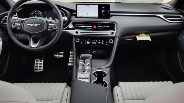 2024 Genesis G70 2.5T Standard
