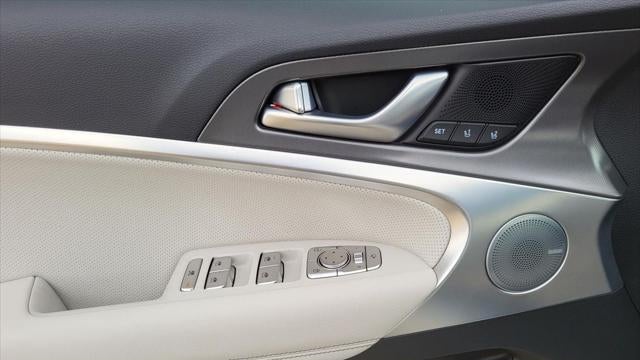 2024 Genesis G70 2.5T Standard