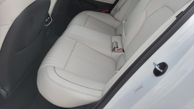 2024 Genesis G70 2.5T Standard