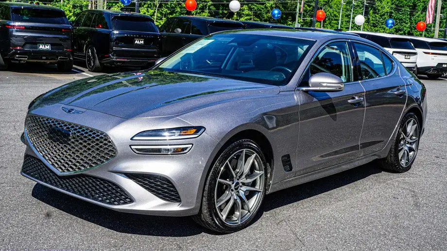 2025 Genesis G70 2.5T Standard