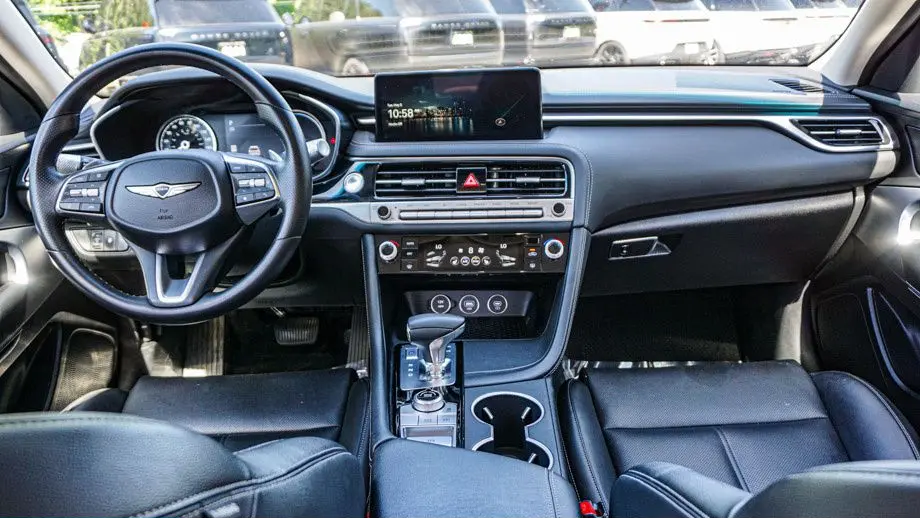 2025 Genesis G70 2.5T Standard