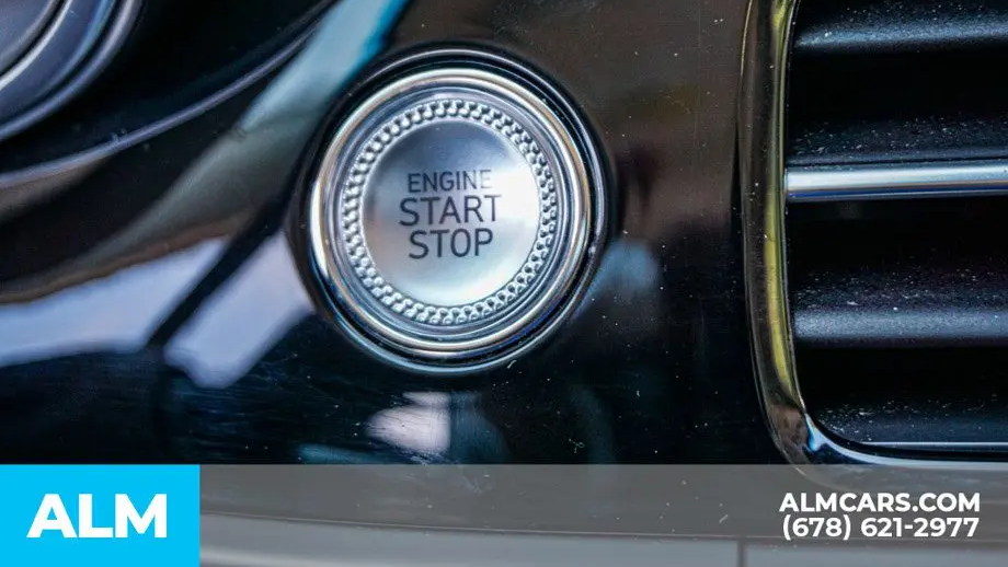 2025 Genesis G70 2.5T Standard