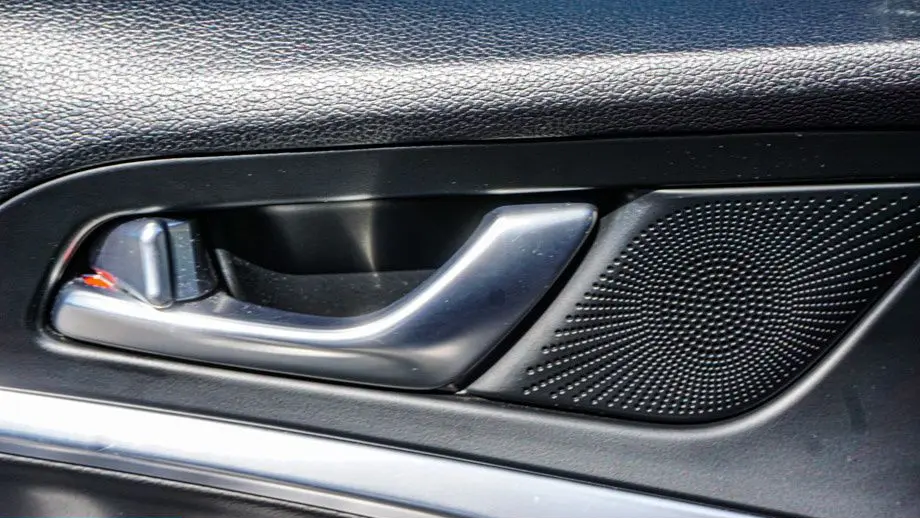 2025 Genesis G70 2.5T Standard