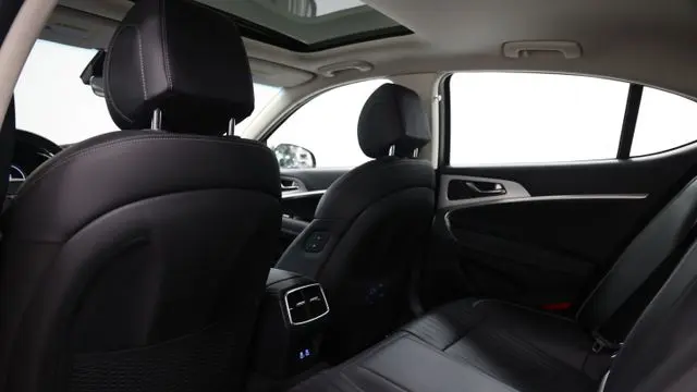 2026 Genesis G70 2.5T Prestige