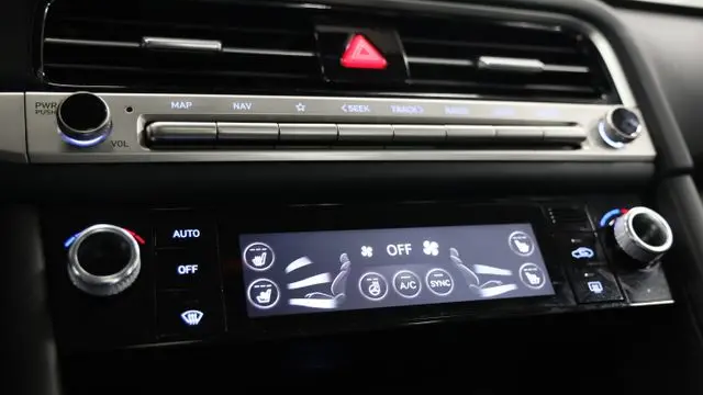2026 Genesis G70 2.5T Prestige