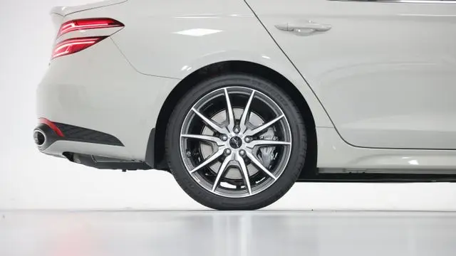 2026 Genesis G70 2.5T Prestige