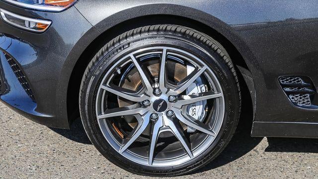 2025 Genesis G70 2.5T Standard