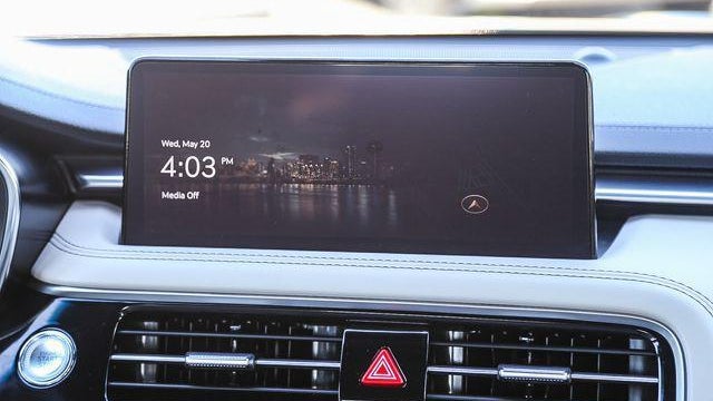 2025 Genesis G70 2.5T Standard