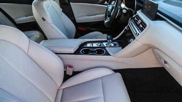 2025 Genesis G70 2.5T Standard