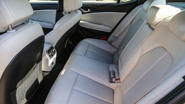 2025 Genesis G70 2.5T Standard