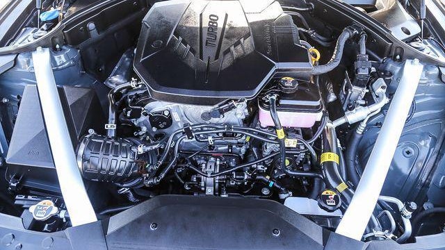 2025 Genesis G70 2.5T Standard