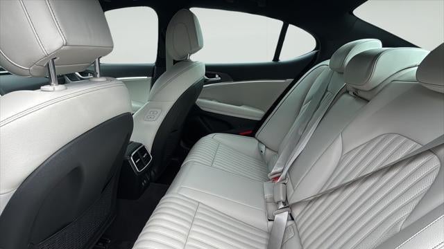 2025 Genesis G70 2.5T Standard