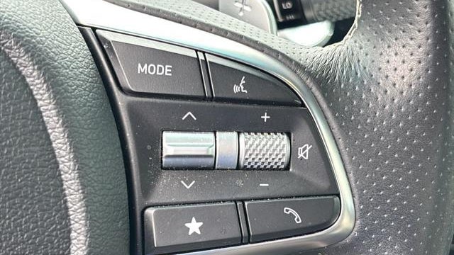 2025 Genesis G70 2.5T Standard