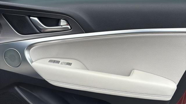2025 Genesis G70 2.5T Standard