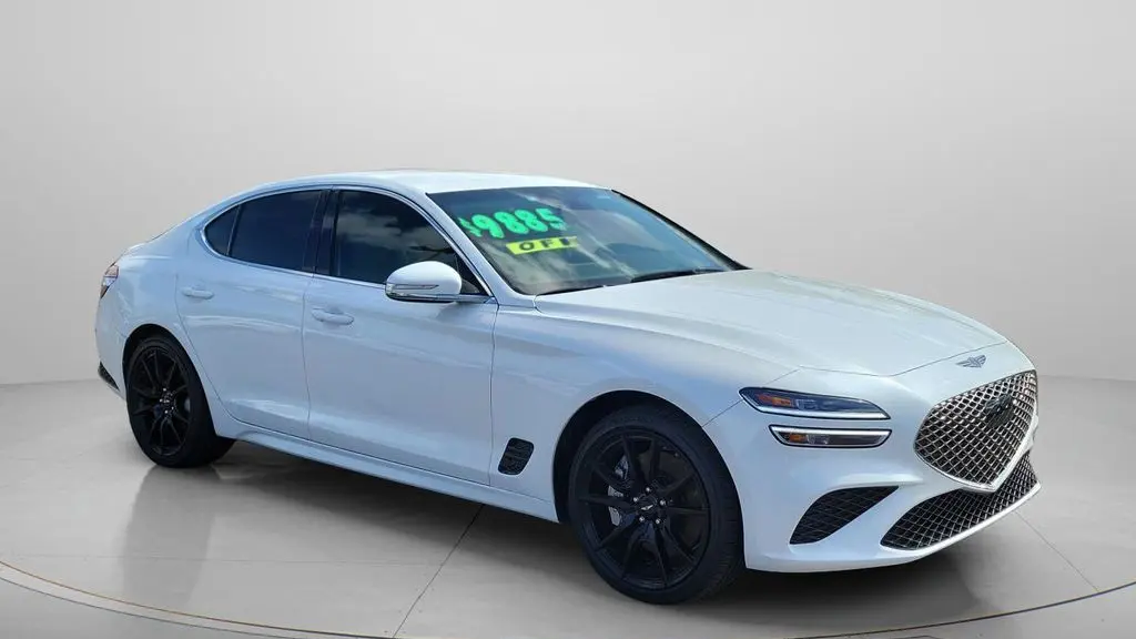 2025 Genesis G70 2.5T Standard