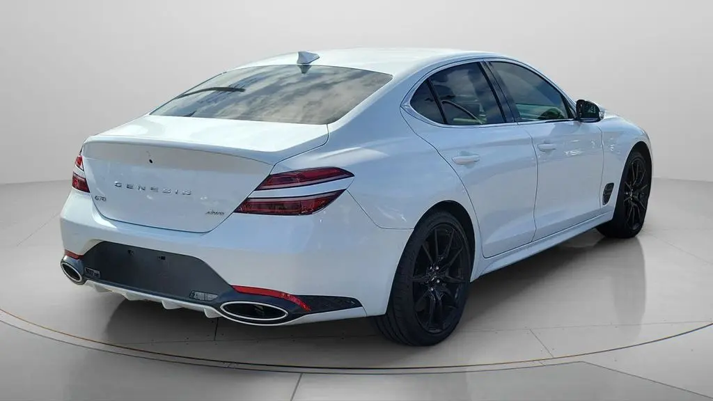 2025 Genesis G70 2.5T Standard