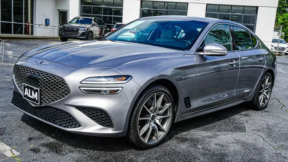 2025 Genesis G70 2.5T Standard